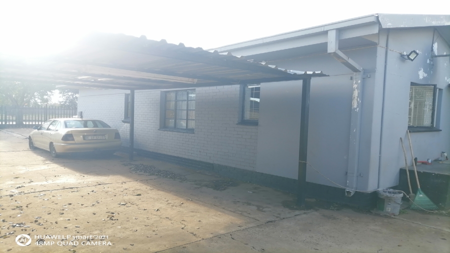 8 Bedroom Property for Sale in Vanderbijlpark CW 2 Gauteng
