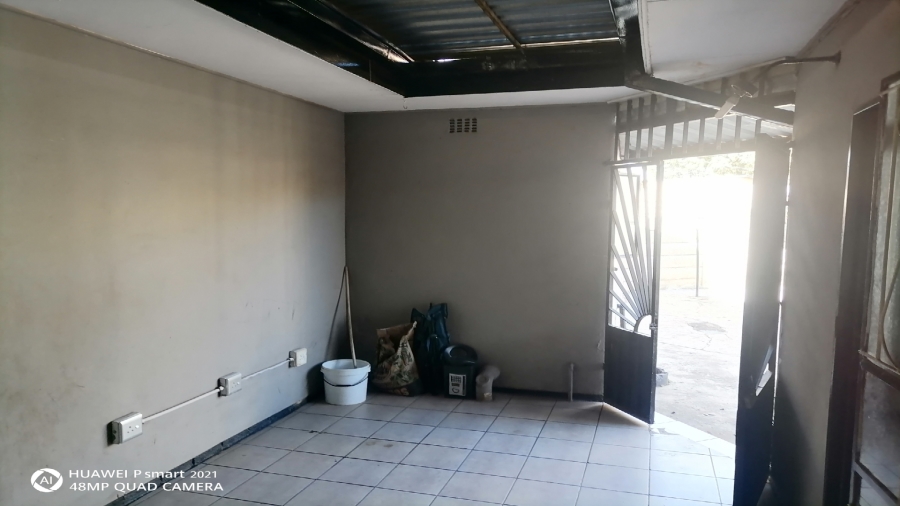8 Bedroom Property for Sale in Vanderbijlpark CW 2 Gauteng