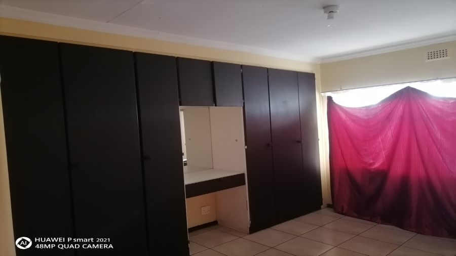 8 Bedroom Property for Sale in Vanderbijlpark CW 2 Gauteng