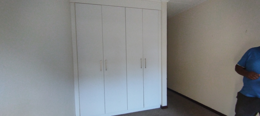 2 Bedroom Property for Sale in Lonehill Gauteng