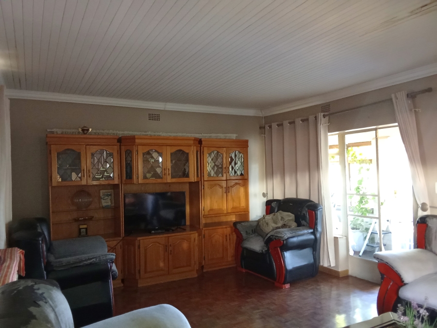 To Let 4 Bedroom Property for Rent in Raceview Gauteng