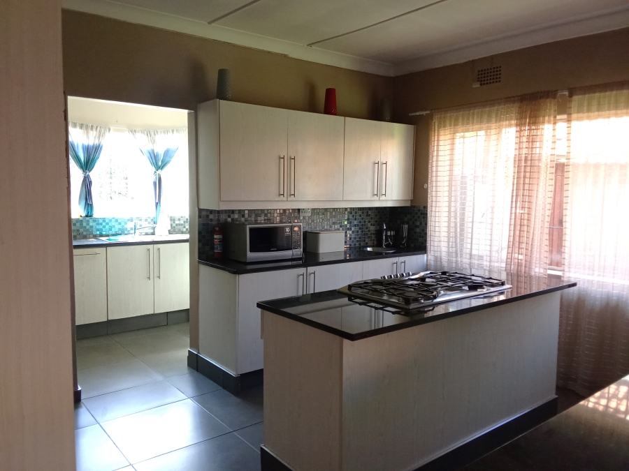 To Let 4 Bedroom Property for Rent in Raceview Gauteng