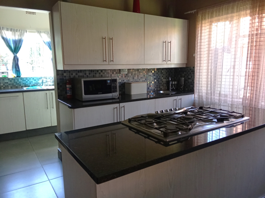 To Let 4 Bedroom Property for Rent in Raceview Gauteng