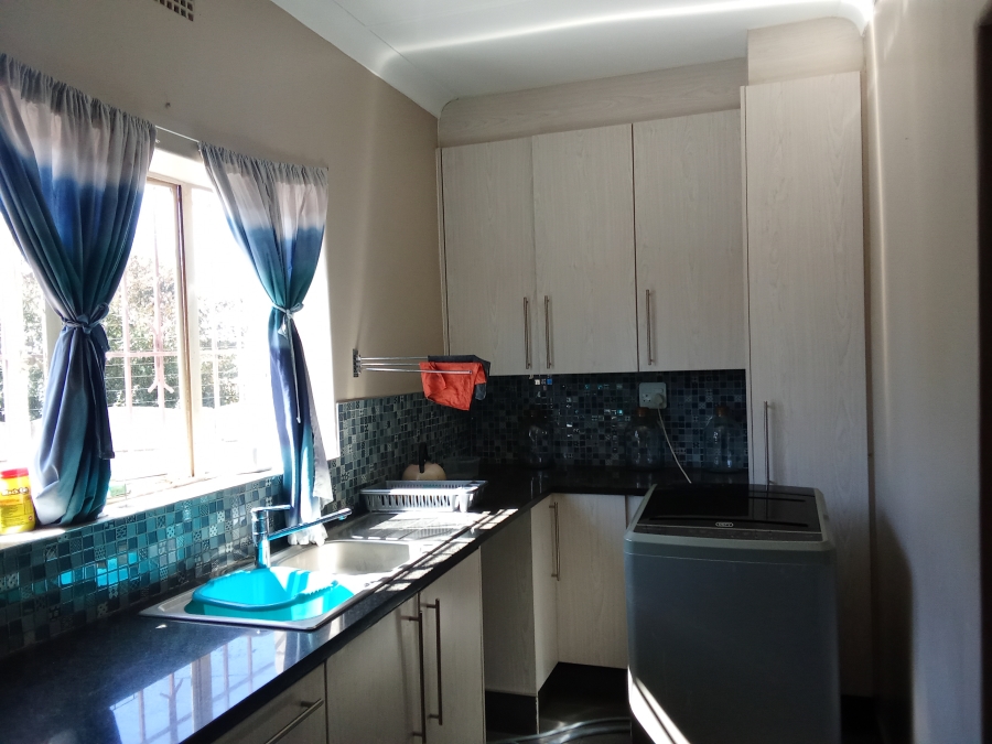 To Let 4 Bedroom Property for Rent in Raceview Gauteng