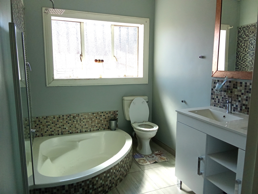 To Let 4 Bedroom Property for Rent in Raceview Gauteng