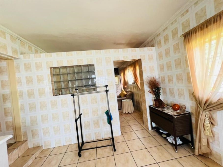 3 Bedroom Property for Sale in Brackendowns Gauteng