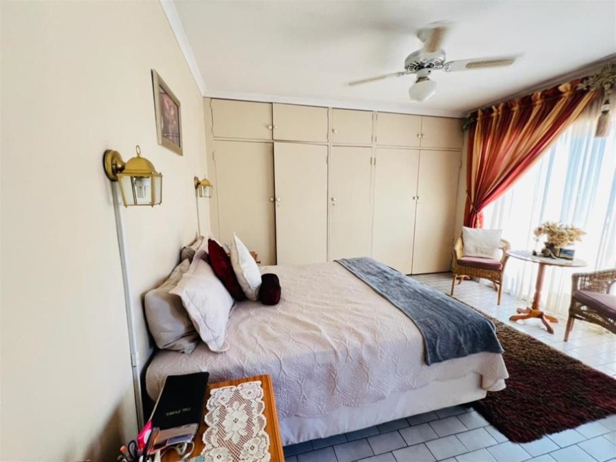 3 Bedroom Property for Sale in Brackendowns Gauteng