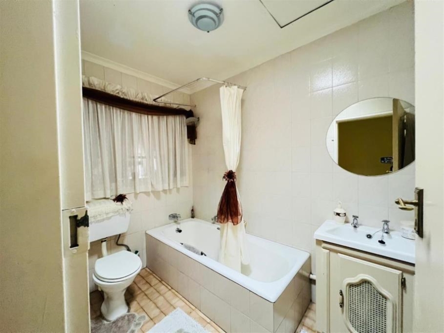 3 Bedroom Property for Sale in Brackendowns Gauteng