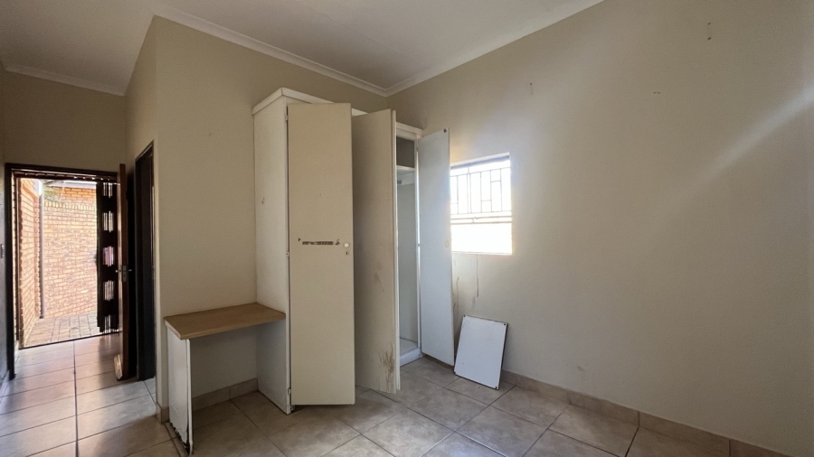 4 Bedroom Property for Sale in Meyersdal Gauteng