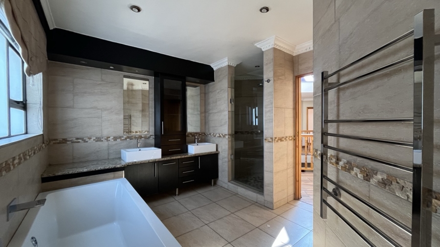 4 Bedroom Property for Sale in Meyersdal Gauteng