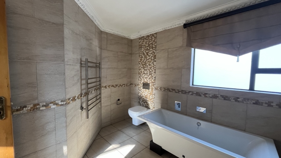 4 Bedroom Property for Sale in Meyersdal Gauteng