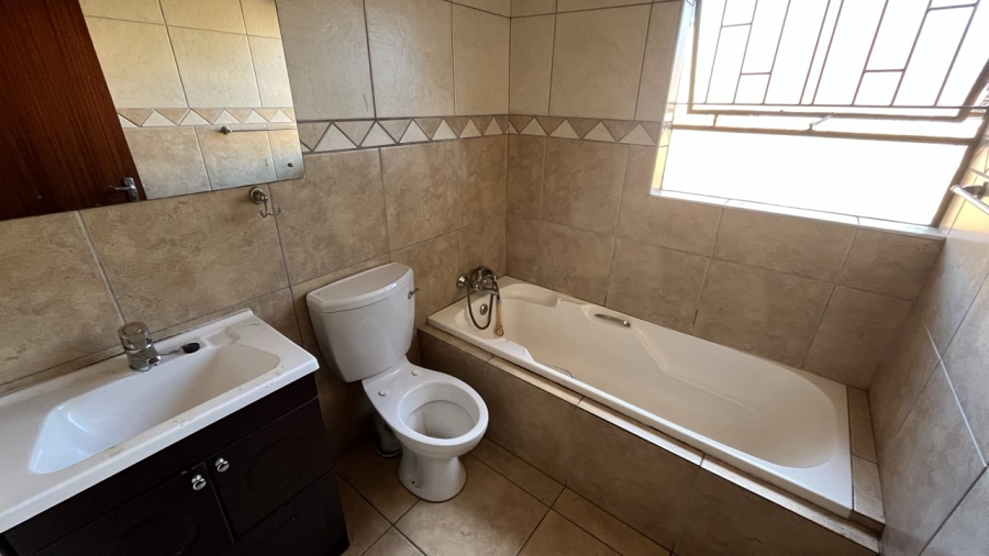 4 Bedroom Property for Sale in Meyersdal Gauteng