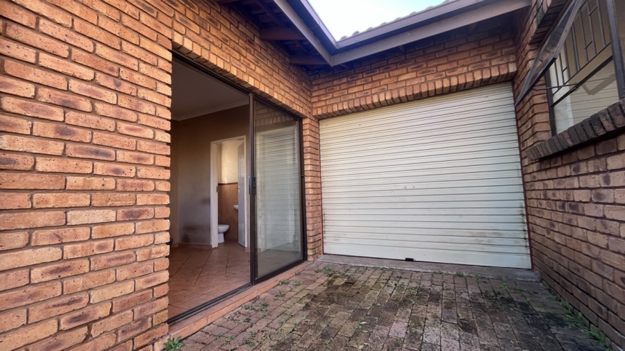4 Bedroom Property for Sale in Meyersdal Gauteng
