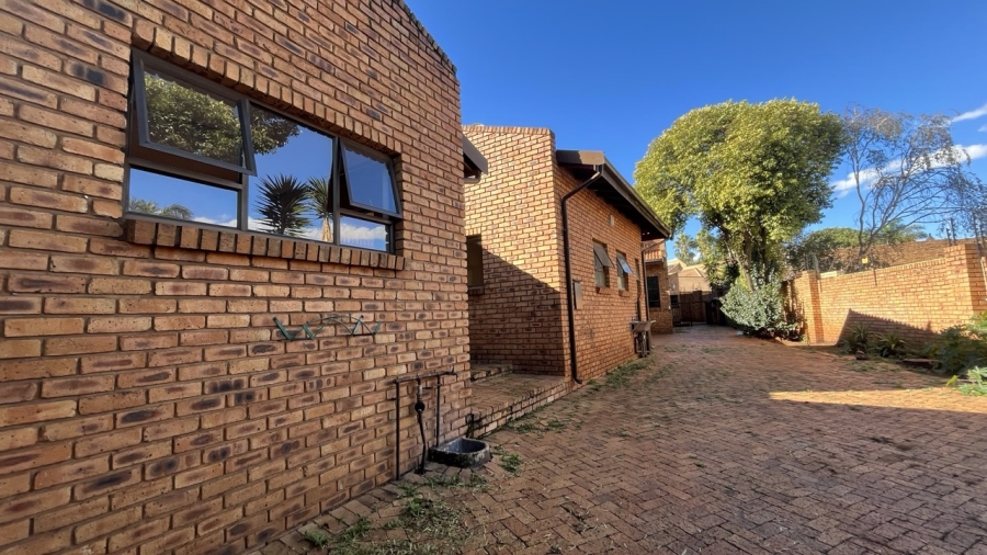 4 Bedroom Property for Sale in Meyersdal Gauteng