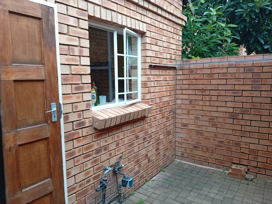 2 Bedroom Property for Sale in Equestria Gauteng