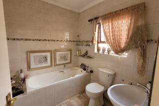3 Bedroom Property for Sale in Vanderbijlpark SW 5 Gauteng