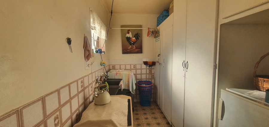 6 Bedroom Property for Sale in Heidelberg Gauteng