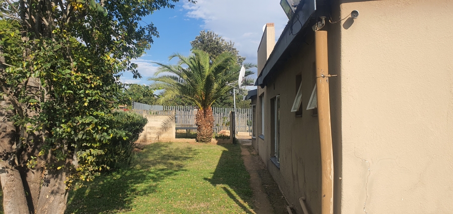4 Bedroom Property for Sale in Rensburg Gauteng
