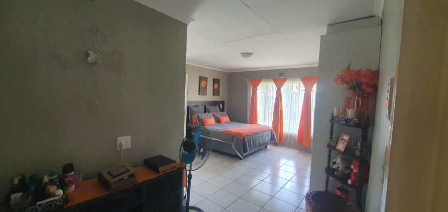 4 Bedroom Property for Sale in Rensburg Gauteng