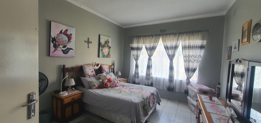 4 Bedroom Property for Sale in Rensburg Gauteng