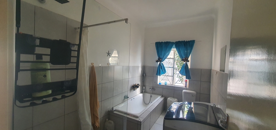 4 Bedroom Property for Sale in Rensburg Gauteng
