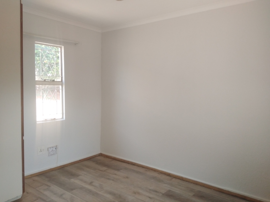 2 Bedroom Property for Sale in Weltevreden Park Gauteng