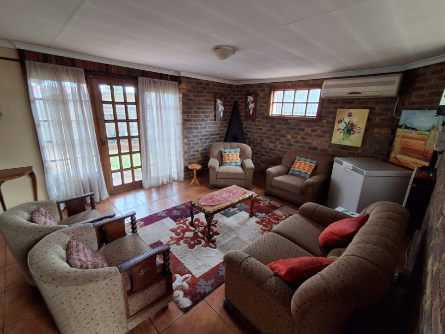 3 Bedroom Property for Sale in Unitas Park Gauteng