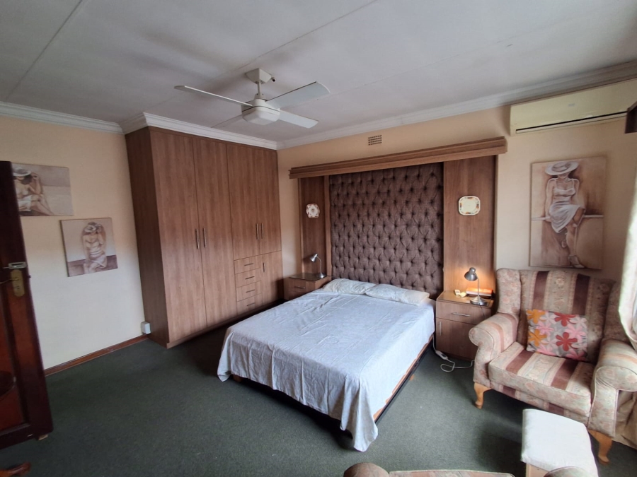 3 Bedroom Property for Sale in Unitas Park Gauteng