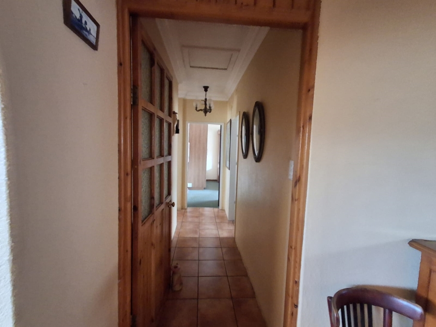 3 Bedroom Property for Sale in Unitas Park Gauteng