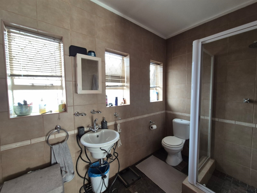 3 Bedroom Property for Sale in Vanderbijlpark SW 5 Gauteng