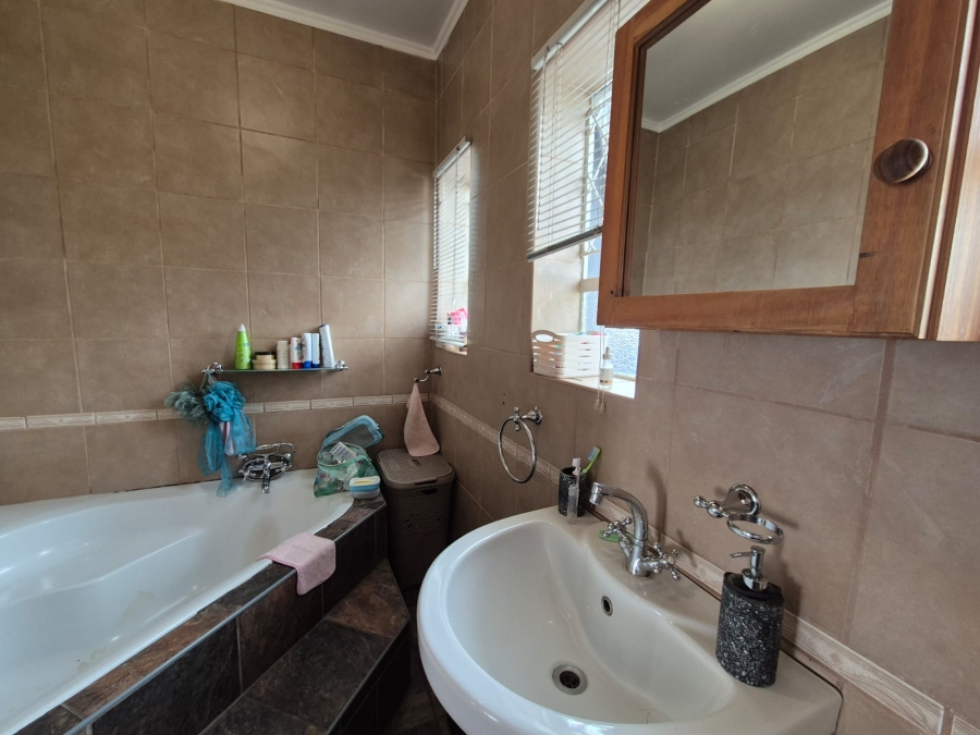 3 Bedroom Property for Sale in Vanderbijlpark SW 5 Gauteng