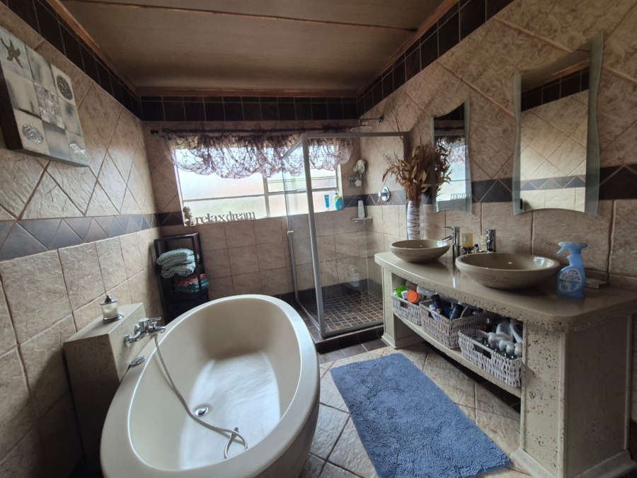 4 Bedroom Property for Sale in Vanderbijlpark SE 4 Gauteng