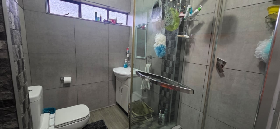 3 Bedroom Property for Sale in Vanderbijlpark SE 2 Gauteng