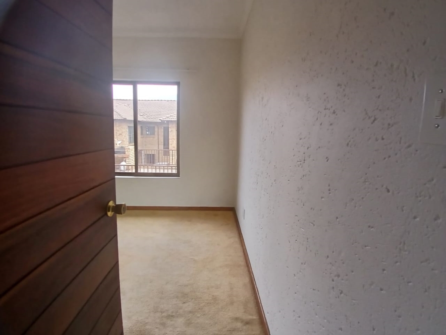 2 Bedroom Property for Sale in Eastleigh Gauteng