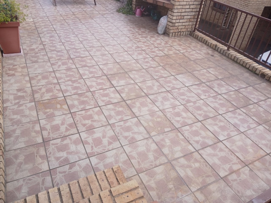 2 Bedroom Property for Sale in Eastleigh Gauteng