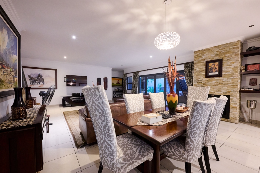 5 Bedroom Property for Sale in Waterfall Country Village Gauteng