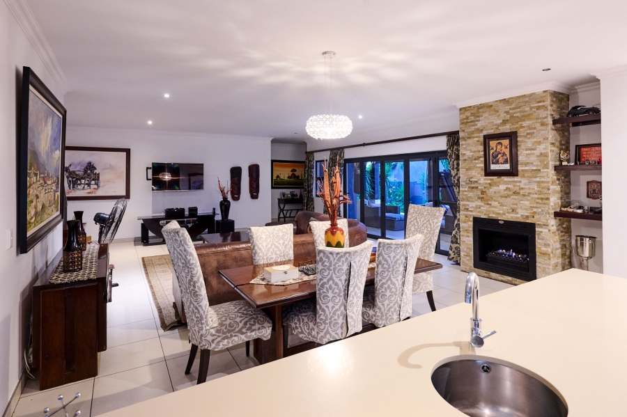 5 Bedroom Property for Sale in Waterfall Country Village Gauteng