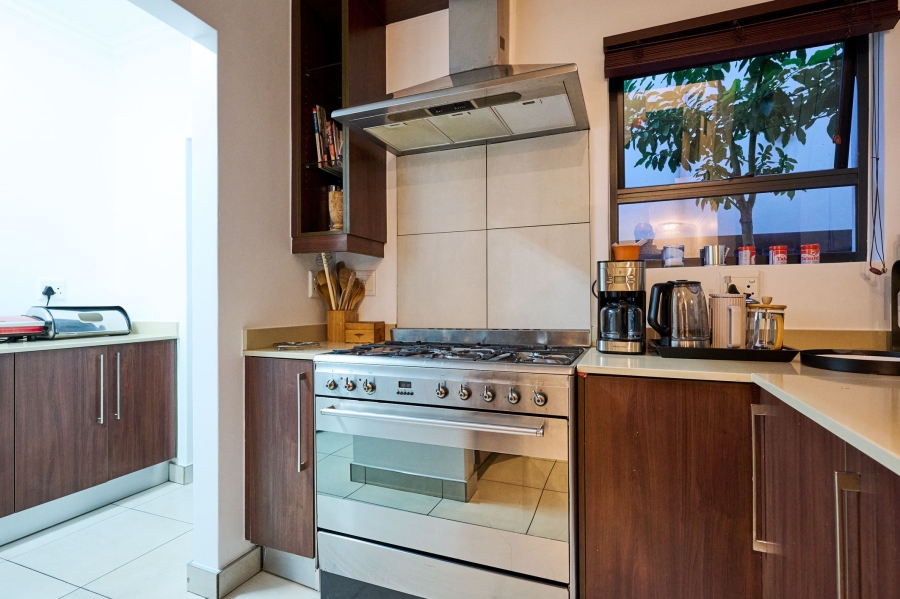 5 Bedroom Property for Sale in Waterfall Country Village Gauteng
