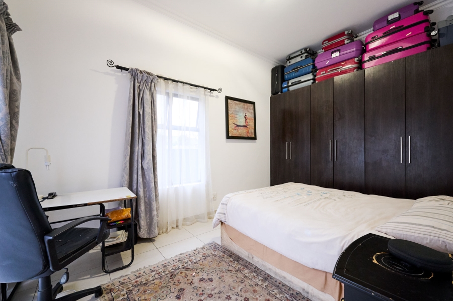 5 Bedroom Property for Sale in Waterfall Country Village Gauteng