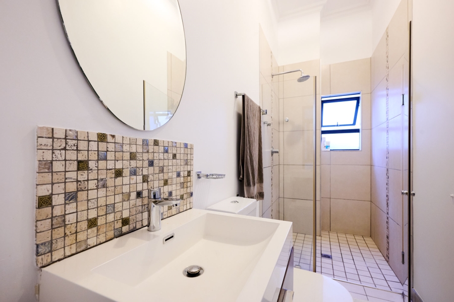 5 Bedroom Property for Sale in Waterfall Country Village Gauteng