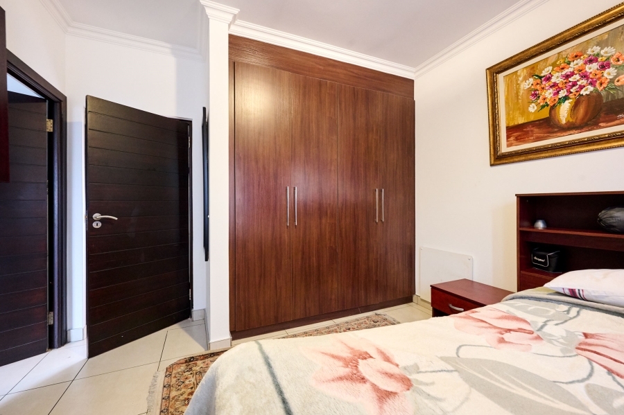 5 Bedroom Property for Sale in Waterfall Country Village Gauteng