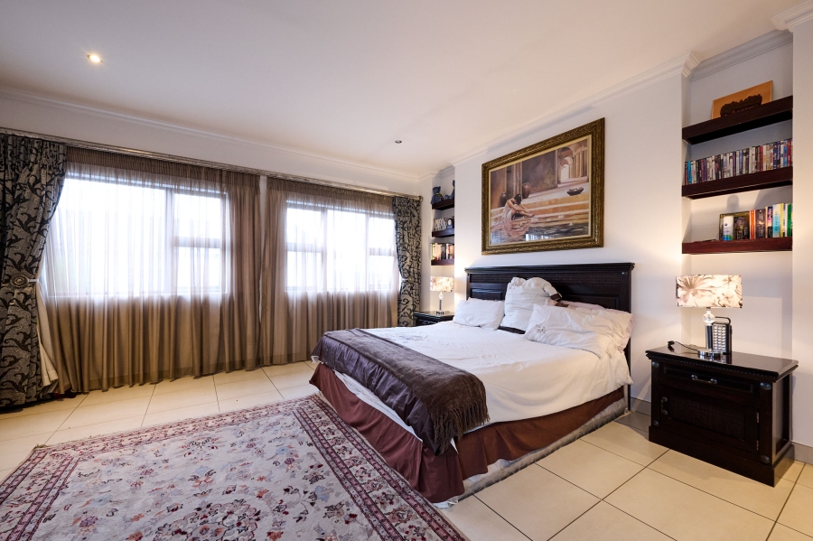5 Bedroom Property for Sale in Waterfall Country Village Gauteng