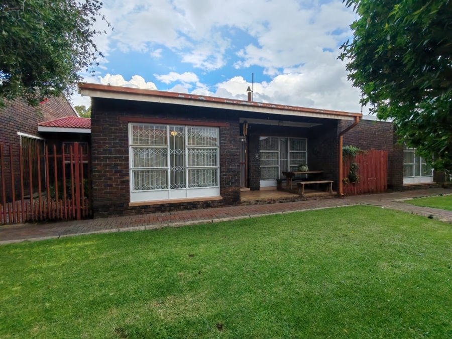2 Bedroom Property for Sale in Three Rivers Gauteng