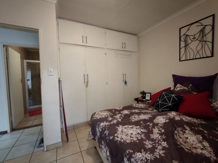 2 Bedroom Property for Sale in Three Rivers Gauteng