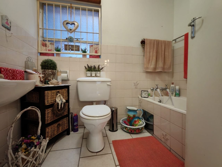 2 Bedroom Property for Sale in Three Rivers Gauteng