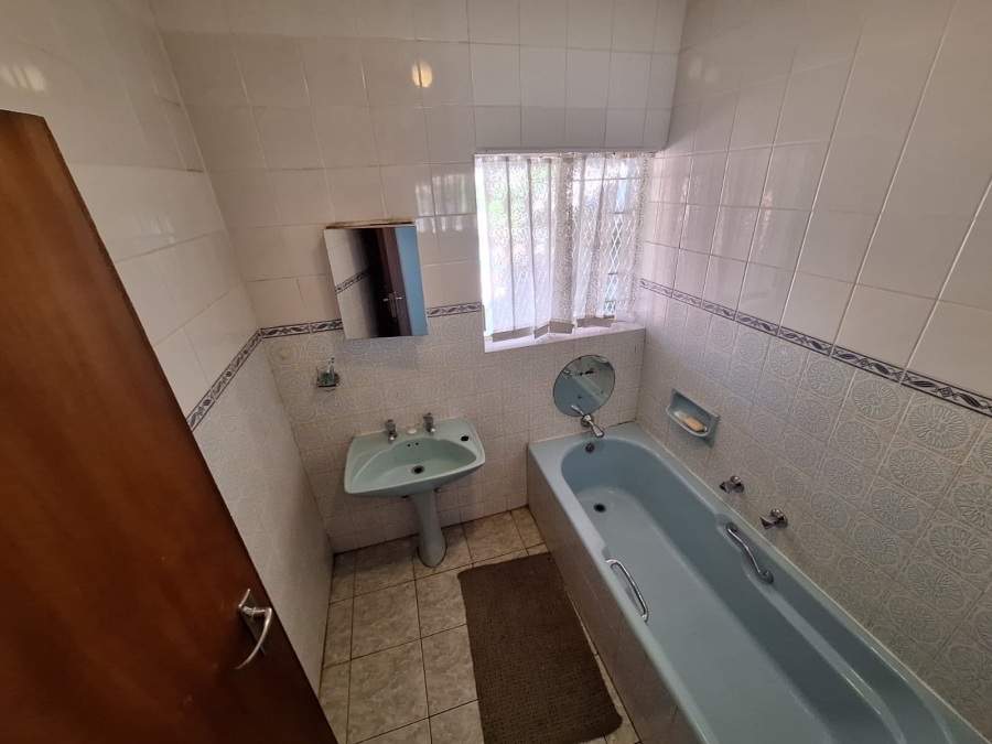3 Bedroom Property for Sale in Vanderbijlpark SE 7 Gauteng