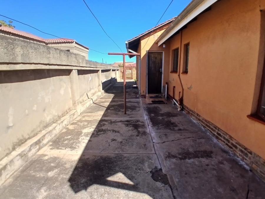 3 Bedroom Property for Sale in Sebokeng Zone 10 Gauteng