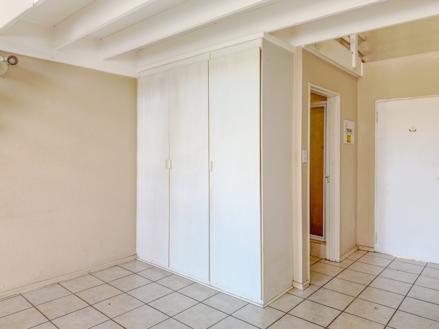 1 Bedroom Property for Sale in Hatfield Gauteng