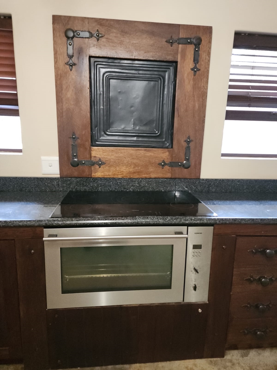 3 Bedroom Property for Sale in Leeuwfontein Gauteng