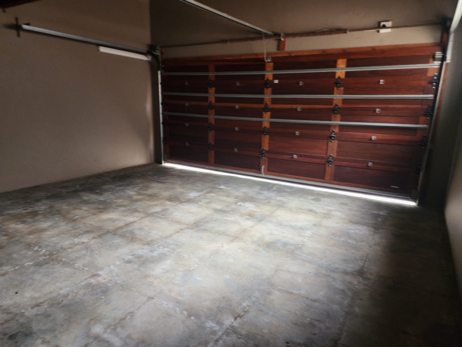 3 Bedroom Property for Sale in Leeuwfontein Gauteng